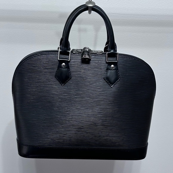 Authentic LOUIS VUITTON Epi Alma PM Leather Luxury Handle Black Bags Handbags - Picture 2 of 16